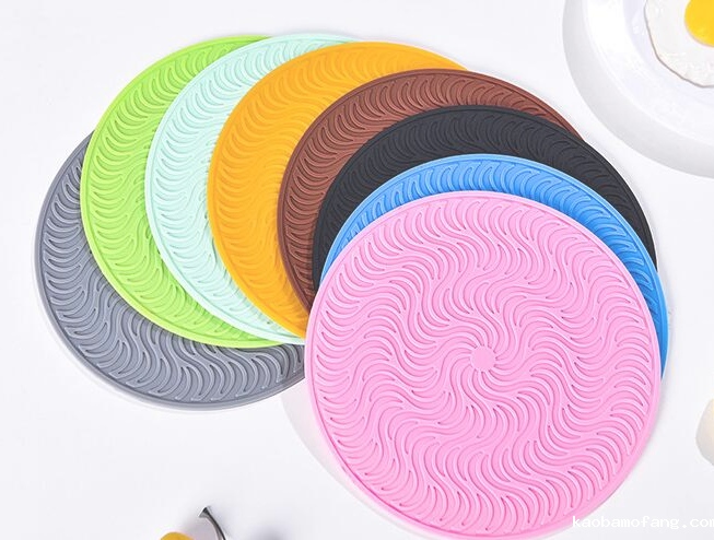 硅胶餐垫隔热锅垫防滑桌垫.png 硅胶餐垫隔热锅垫防滑桌垫.png