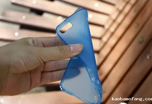 TPU保护套软硬适中.png